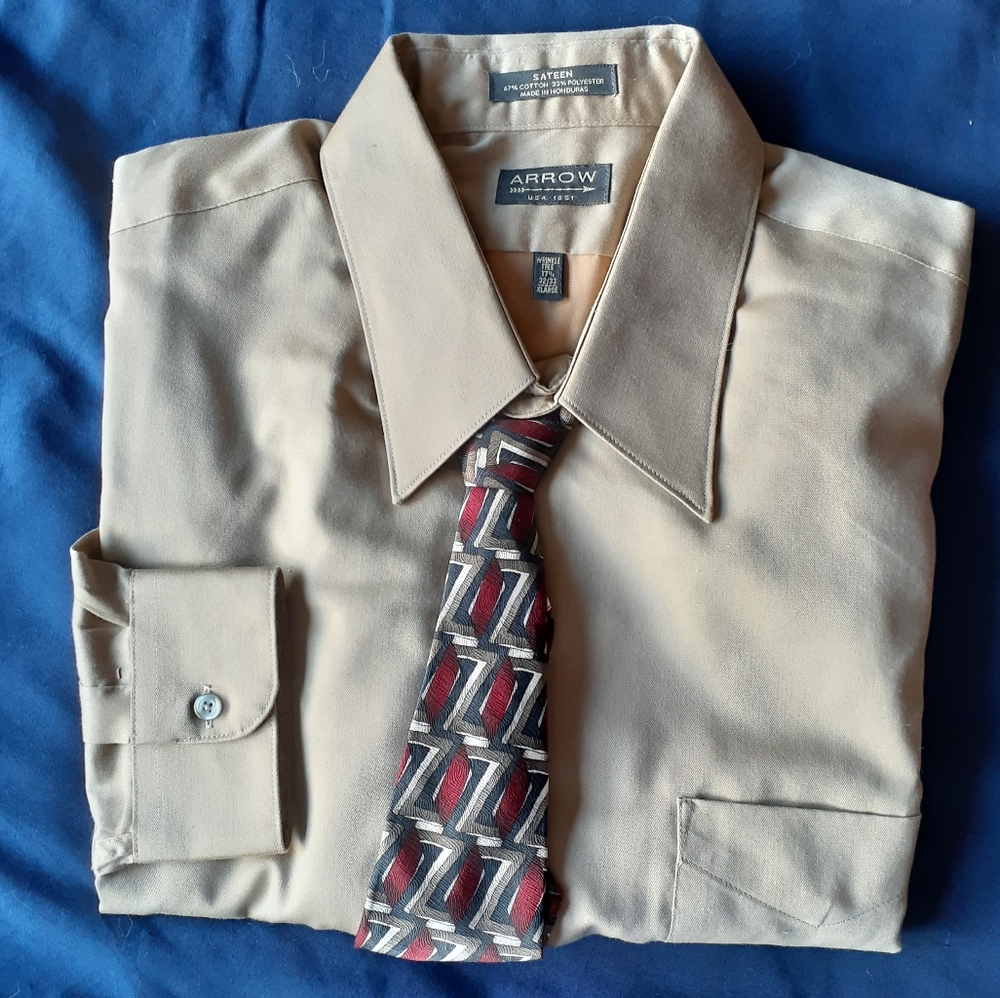 Beige Arrow shirt with matching Courage tie